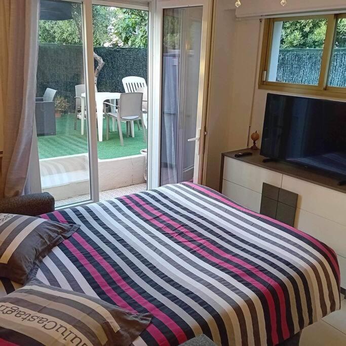 Studio Cosy Terrasse Front Mer Cagnes-sur-Mer Luaran gambar