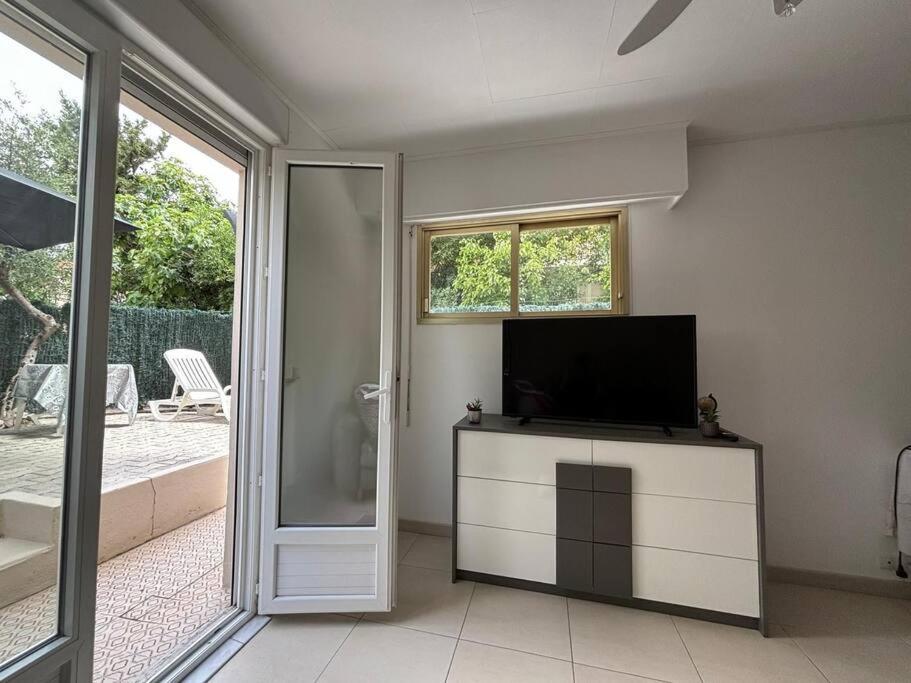 Studio Cosy Terrasse Front Mer Cagnes-sur-Mer Luaran gambar