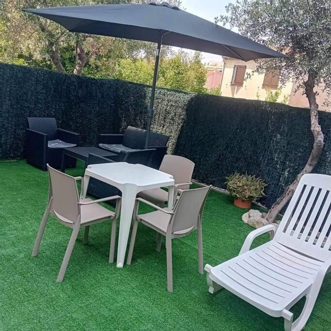 Studio Cosy Terrasse Front Mer Cagnes-sur-Mer Luaran gambar